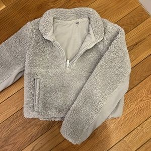 Alo Yoga - Crop Half Zip Pull Over